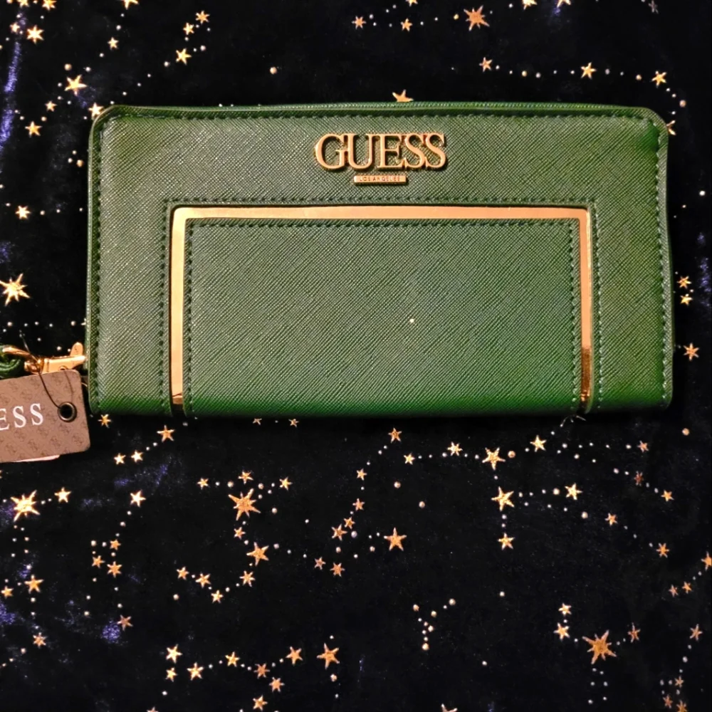 Wallet - Picture 1 of 1
